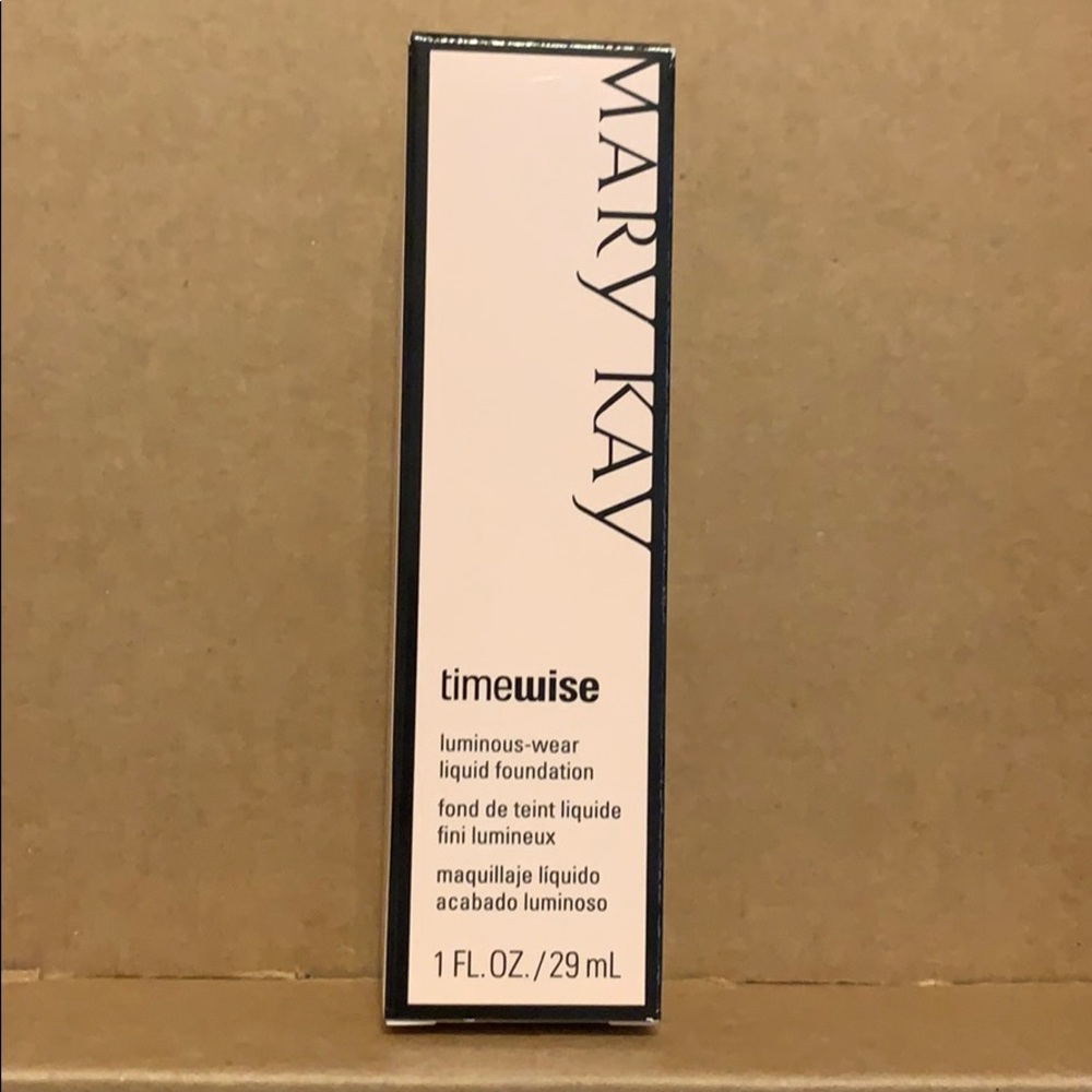 Mary Kay Luminous-Wear Liquid Foundation Beige 6